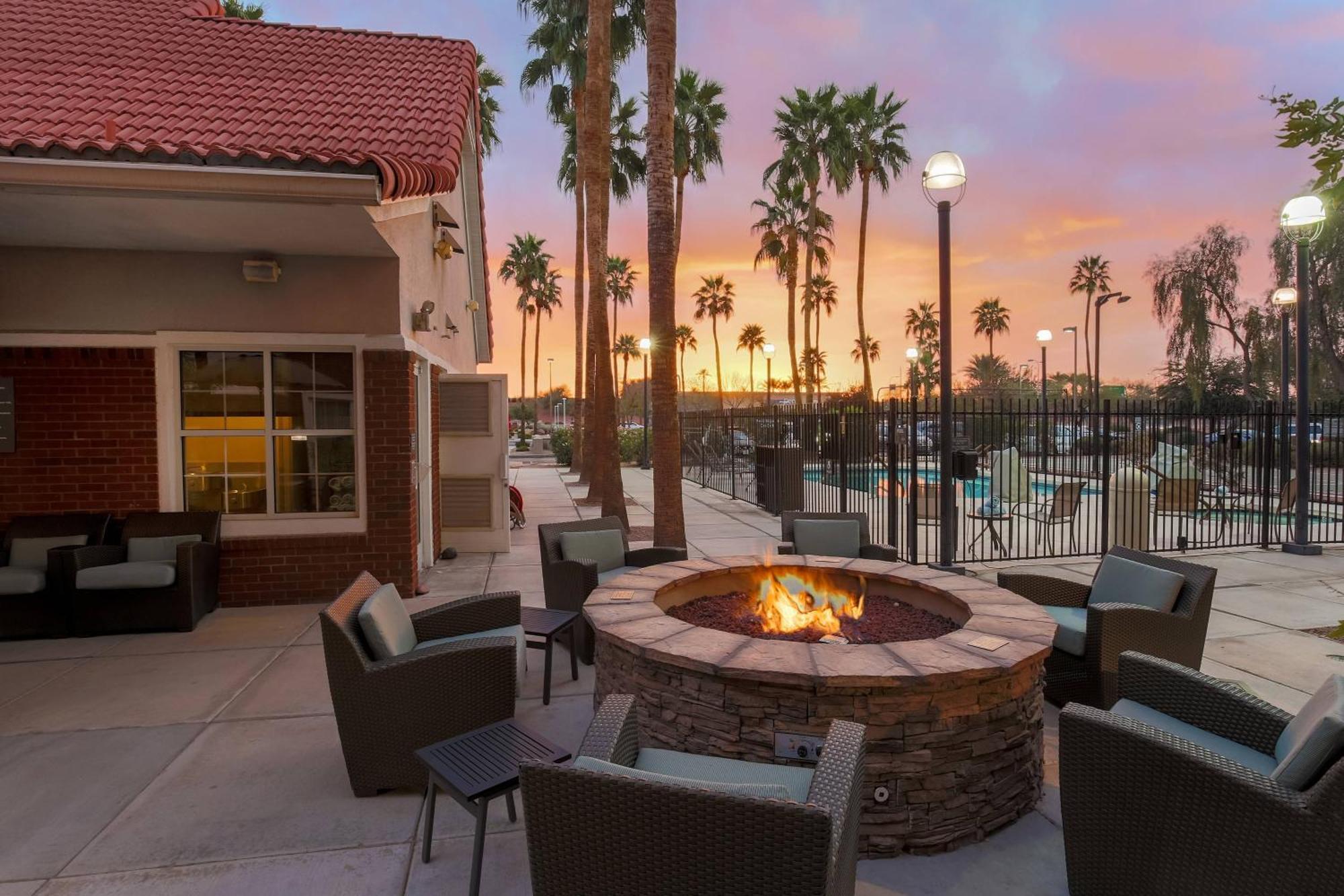 Residence Inn Phoenix Chandler/Fashion Center Exterior photo